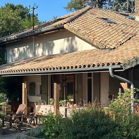 ゲストハウス La Ferme Du Miouat サン・ジュリアン・アン・ボルヌ